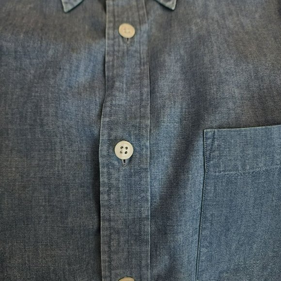 Ladies DKNY Button Shirt Size Medium - Picture 9 of 11